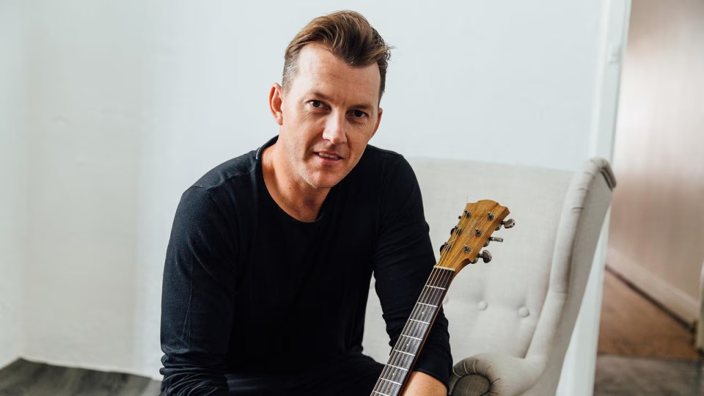 Brett Lee dubai